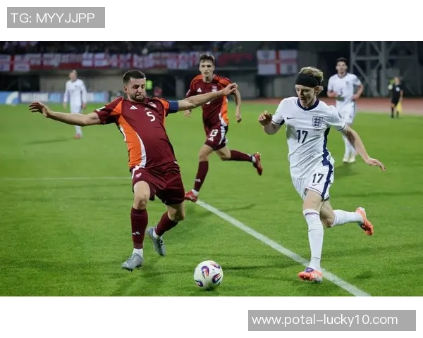 塞普西与雅西的精彩对决揭示了足球战术的博弈与球队实力的较量